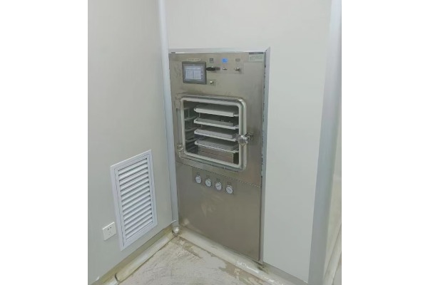 广西某高校采购穿墙型冷冻干燥机进行化学粉剂冻干实验项目