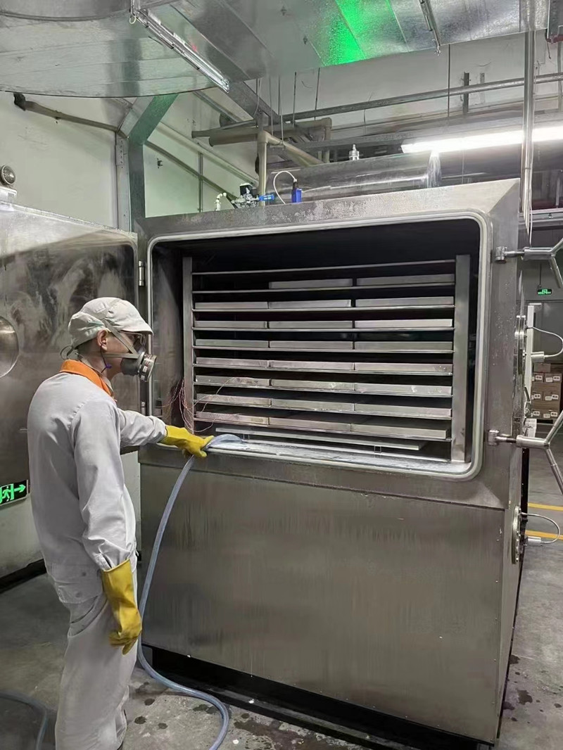 上海某厂家采购生产型冷冻干燥机用于大批量生产益生菌项目