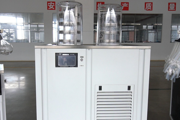 天游TY8检测中心小型冻干机设备实拍图2